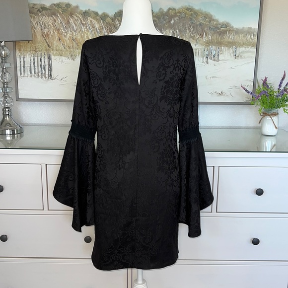 Laundry by Shelli Segal Los Angeles 🖤 Black Bell Sleeve Floral Jacquard Dress - Picture 8 of 9